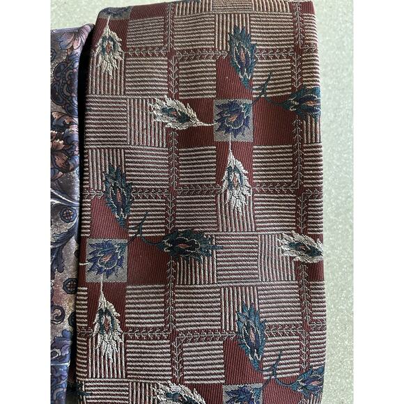 Men’s Silk Neckties Lot of 3 Floral Pattern Bill Blass Halston Nordstrom Tie - Picture 4 of 6
